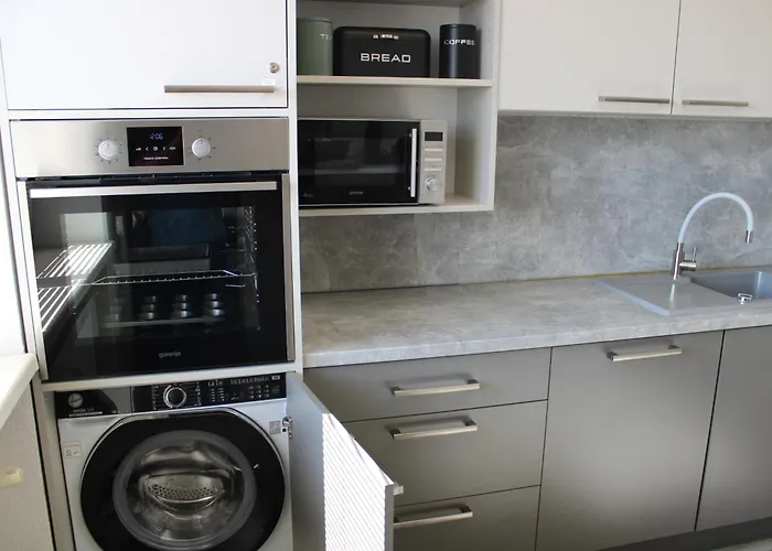 Oliver Apartment *